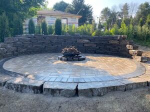 Outdoor Fireplaces and Fire Pits in Richmond Hill